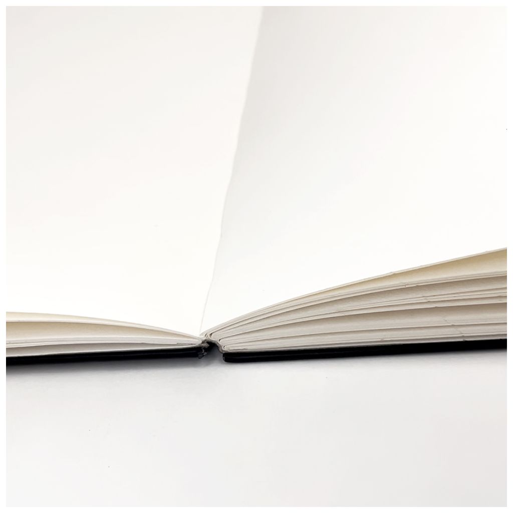 ART ESSENTIALS, 180° Art Journal - A5 | 44 Pages | Natural White | 300 gsm.